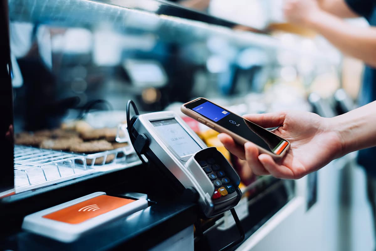 How Digital Wallets Are Outpacing Credit Cards in Usage